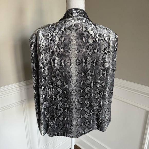 Free People Mercury Velvet Cape in "Cobra" Silvery Snake Print - Picture 5 of 6